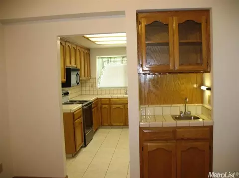 1300 Edwin Ct, Modesto, CA 95355 photo 5