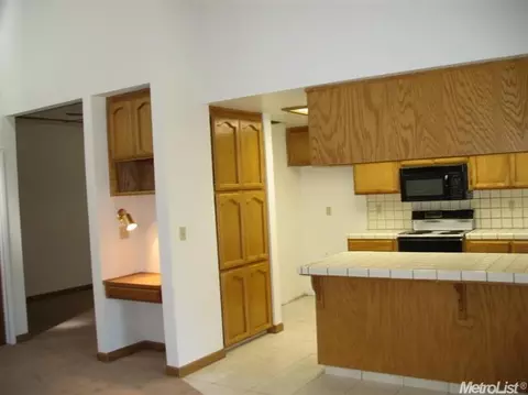 1300 Edwin Ct, Modesto, CA 95355 photo 4