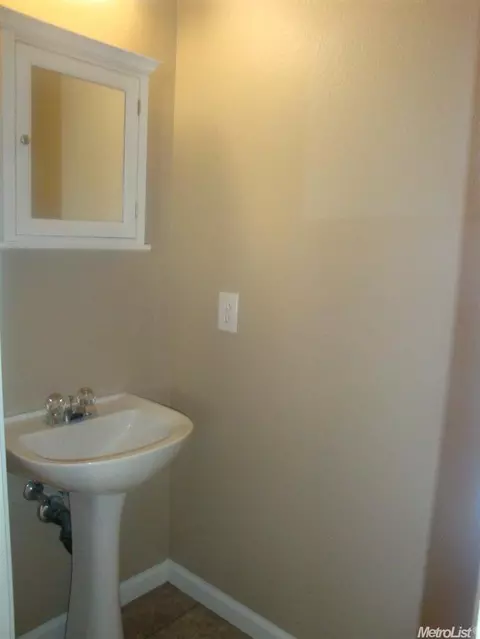 1106 Aristocrat Dr, Ceres, CA 95307 photo 22