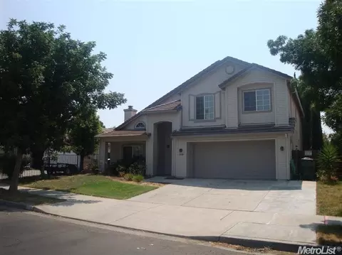 1106 Aristocrat Dr, Ceres, CA 95307 photo 2
