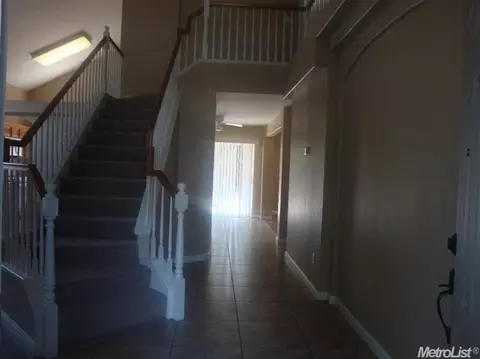 1106 Aristocrat Dr, Ceres, CA 95307 photo 4