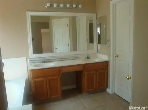1106 Aristocrat Dr, Ceres, CA 95307 photo 15