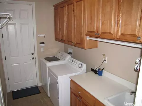 650 E Wind Dr, Ripon, CA 95366 photo 9