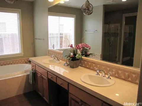 650 E Wind Dr, Ripon, CA 95366 photo 14