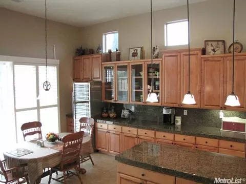 650 E Wind Dr, Ripon, CA 95366 photo 8
