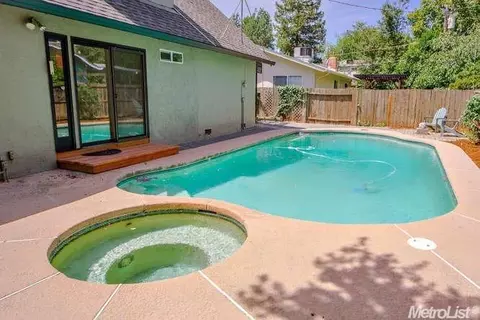 2329 Temple Dr, Davis, CA 95618 photo 4