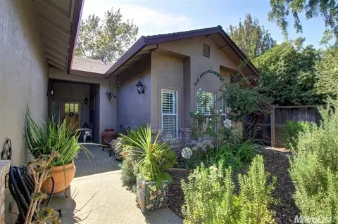 2525 Albany Ave, Davis, CA 95618 photo 2