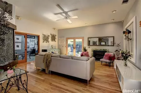 2525 Albany Ave, Davis, CA 95618 photo 3