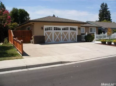 611 N Manley Rd, Ripon, CA 95366 photo 2