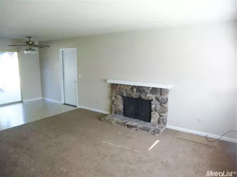 5120 Olean St, Fair Oaks, CA 95628 photo 2