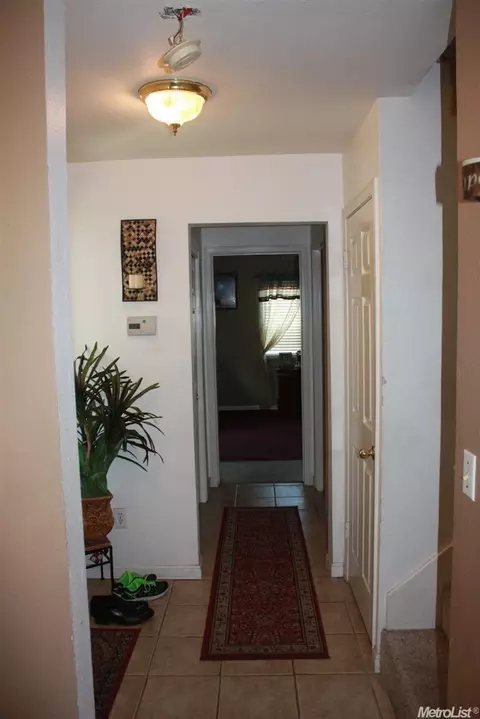 426 E Golf Cir, Manteca, CA 95337 photo 7
