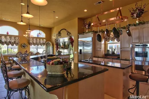 11093 Limestone Dr, Wallace, CA 95245 photo 2