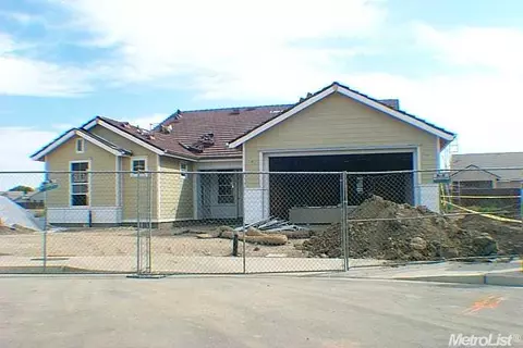 800 Gloucester Ct, Newman, CA 95360 photo 1