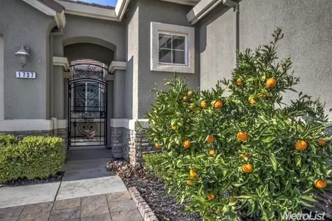 1737 Whisper Way, Manteca, CA 95337 photo 2