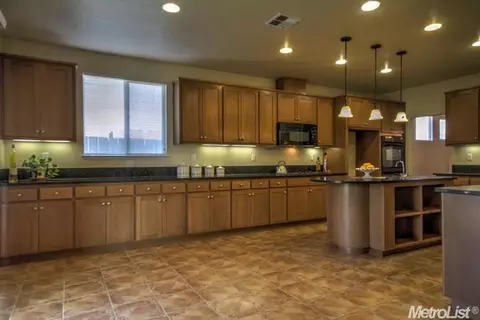 1737 Whisper Way, Manteca, CA 95337 photo 7