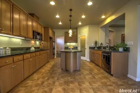 1737 Whisper Way, Manteca, CA 95337 photo 8
