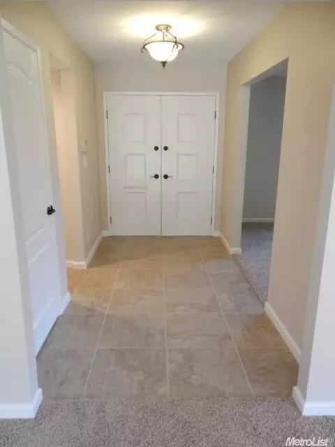 1701 Woodacre Ct, Carmichael, CA 95608 photo 4
