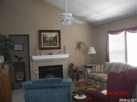 7839 Crestleigh Ct, Antelope, CA 95843 photo 2