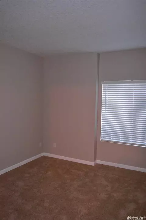 3111 Beachcomber Dr, Rocklin, CA 95677 photo 11