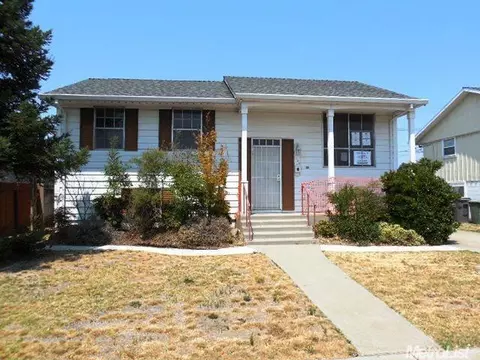 1433 Park St, Lodi, CA 95242 photo 1