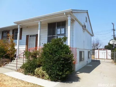 1433 Park St, Lodi, CA 95242 photo 3