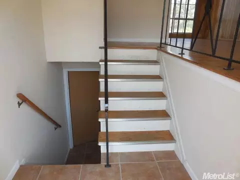 1433 Park St, Lodi, CA 95242 photo 4