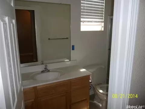 1144 Syracuse Ln, Manteca, CA 95336 photo 5