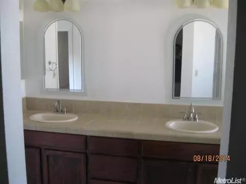 1695 Parkside Dr, Tracy, CA 95376 photo 5