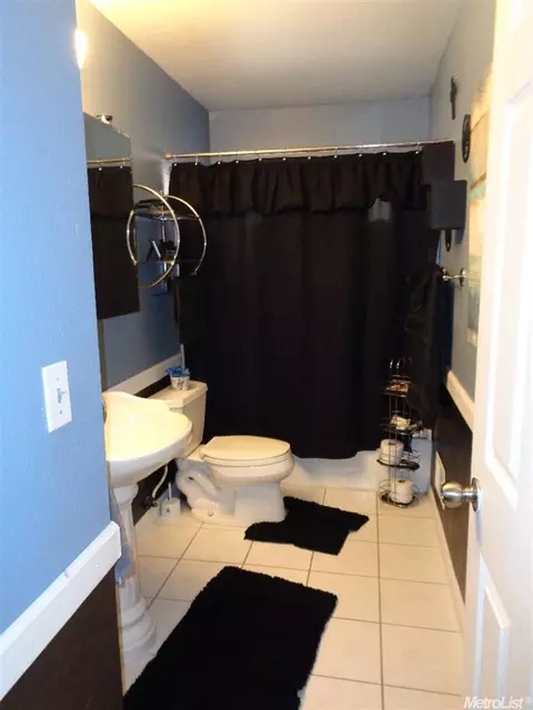 640 Fullerton Dr, Turlock, CA 95382 photo 13