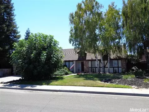 640 Fullerton Dr, Turlock, CA 95382 photo 2