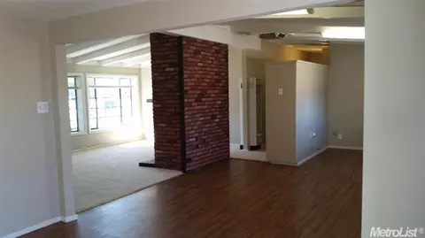 336 S Powers Ave, Manteca, CA 95336 photo 2
