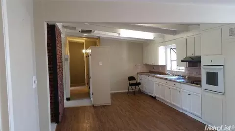 336 S Powers Ave, Manteca, CA 95336 photo 3
