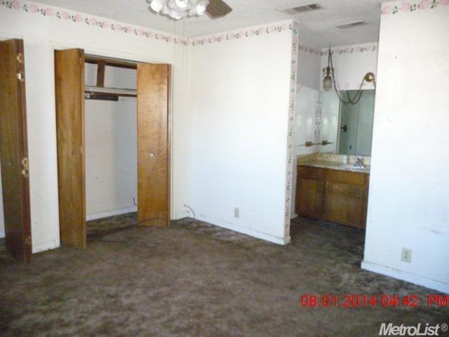 912 Ebbetts Ave, Manteca, CA 95337 photo 11