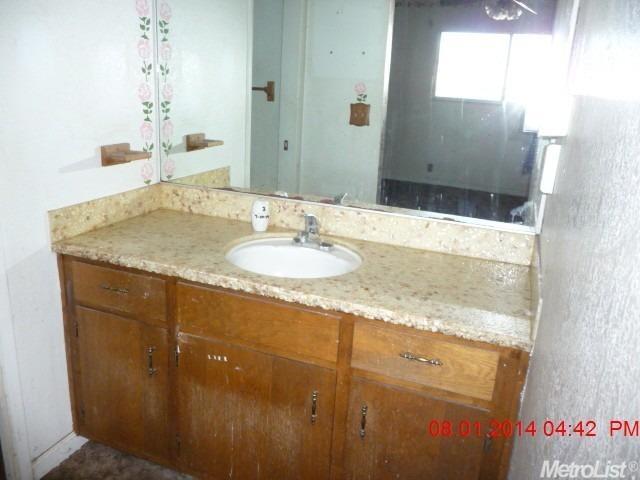 912 Ebbetts Ave, Manteca, CA 95337 photo 12