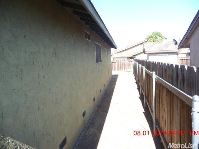 912 Ebbetts Ave, Manteca, CA 95337 photo 16