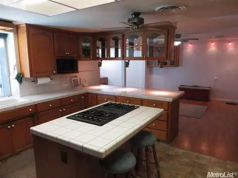 2230 Surrey Ave, Modesto, CA 95355 photo 5