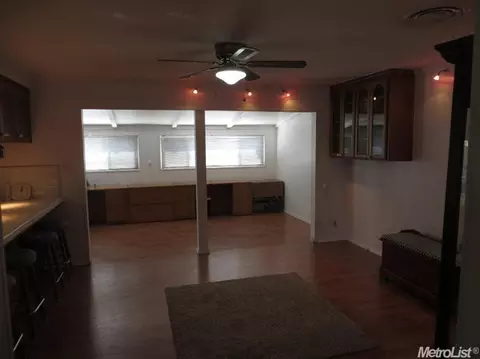 2230 Surrey Ave, Modesto, CA 95355 photo 12