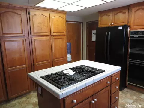 2230 Surrey Ave, Modesto, CA 95355 photo 4