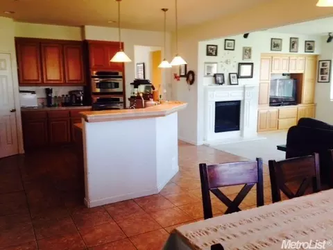 7860 Zilli Dr, Tracy, CA 95304 photo 9