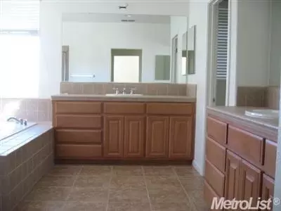 7860 Zilli Dr, Tracy, CA 95304 photo 16