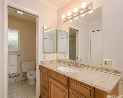 4770 Rustic Oak Way, Carmichael, CA 95608 photo 17