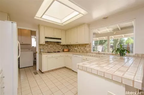 4770 Rustic Oak Way, Carmichael, CA 95608 photo 10