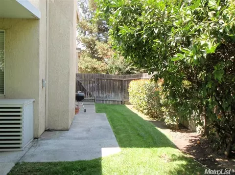 2344 Meadowbrook Dr, Lodi, CA 95242 photo 22