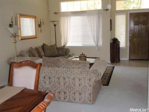 2344 Meadowbrook Dr, Lodi, CA 95242 photo 4