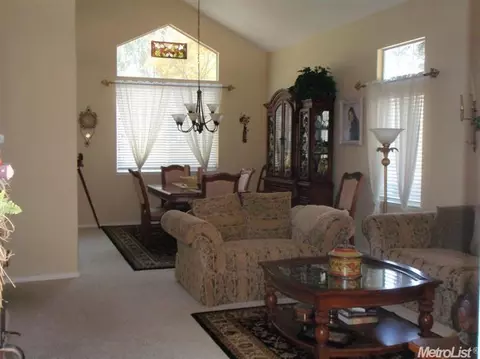 2344 Meadowbrook Dr, Lodi, CA 95242 photo 3