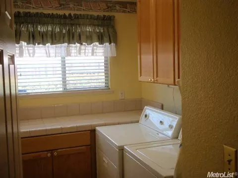 2344 Meadowbrook Dr, Lodi, CA 95242 photo 8