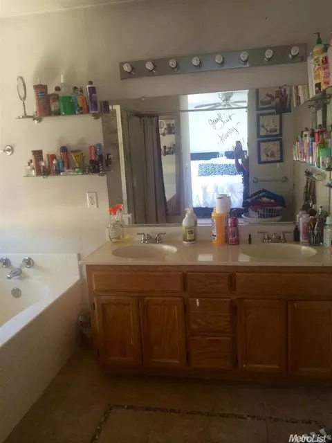 424 N Walnut Ave, Manteca, CA 95336 photo 15