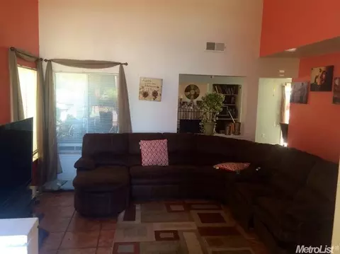 424 N Walnut Ave, Manteca, CA 95336 photo 6
