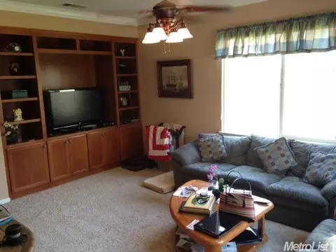 1681 E Springer Dr, Turlock, CA 95382 photo 5
