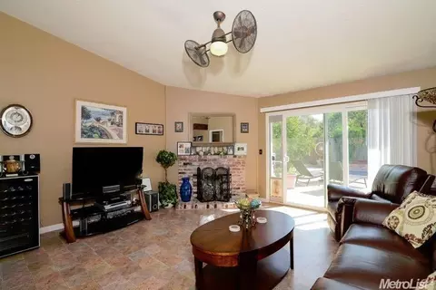 3116 Kobrock Way, Carmichael, CA 95608 photo 4